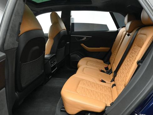 Used 2022 Audi RS Q8 w/ Luxury Package AWD/4WD image 18