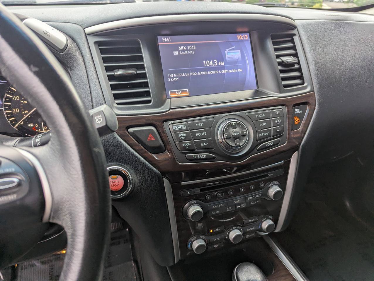 Used 2015 Nissan Pathfinder Platinum w/ Cargo Package FWD image 20