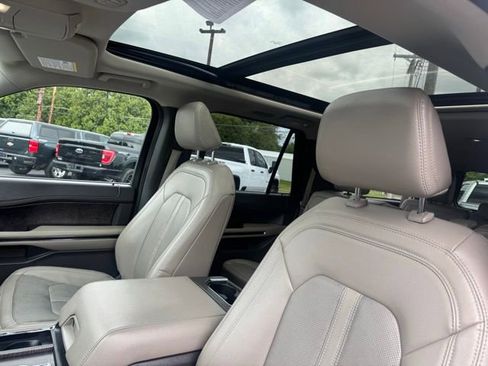Used 2021 Ford Expedition Max Limited AWD/4WD image 3