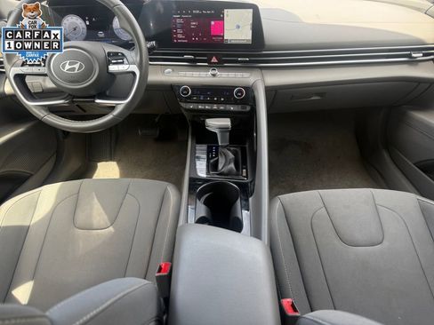 Used 2025 Hyundai Elantra SEL FWD image 10