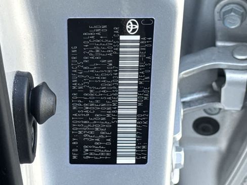 Used 2025 Toyota Corolla LE FWD image 29