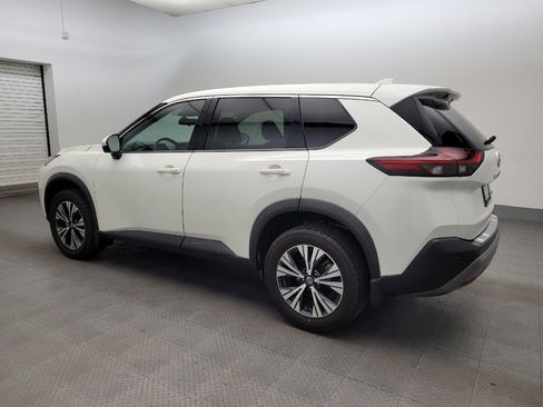 Used 2021 Nissan Rogue SV FWD image 3