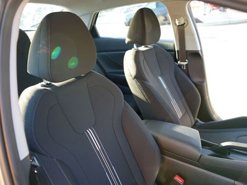 Certified 2023 Hyundai Elantra SEL w/ Preferred Accessory Package image 19