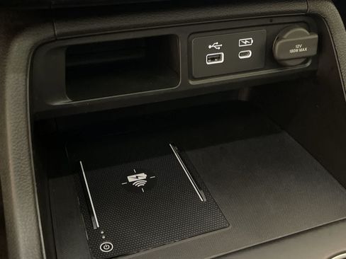 Certified 2025 Honda Pilot Black Edition image 9