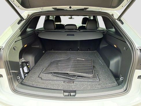 Used 2022 Volkswagen Atlas Cross Sport SE image 26