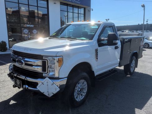 Used 2017 Ford F250 XL w/ STX Appearance Package image 2