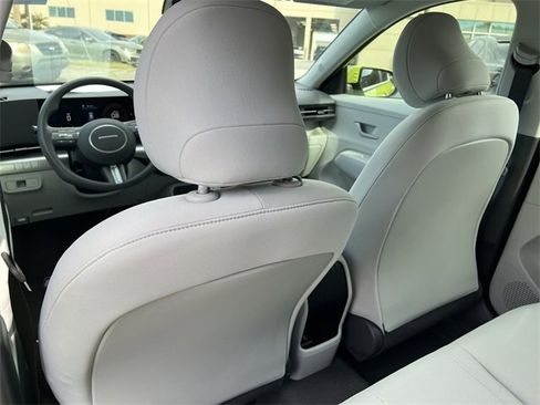 New 2026 Hyundai Kona SE image 17