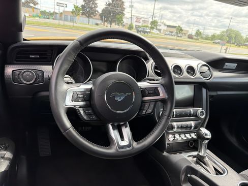 Used 2022 Ford Mustang GT w/ GT Performance Package RWD image 13