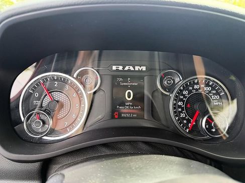 Used 2024 RAM 2500 Big Horn w/ Sport Appearance Package AWD/4WD image 15