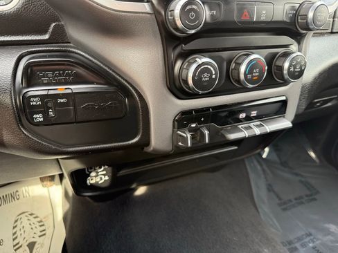 Used 2024 RAM 2500 Big Horn image 25