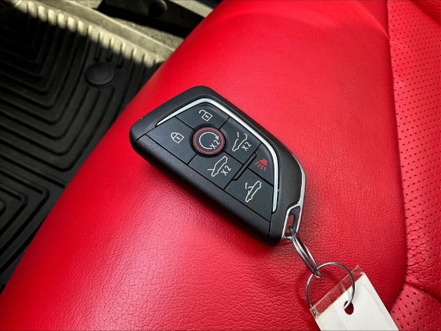Used 2021 Chevrolet Corvette Stingray Convertible w/ Z51 Performance Package RWD image 31