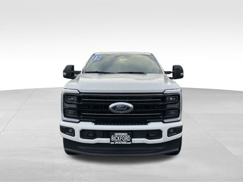 Used 2025 Ford F350 Platinum w/ FX4 Off-Road Package image 2