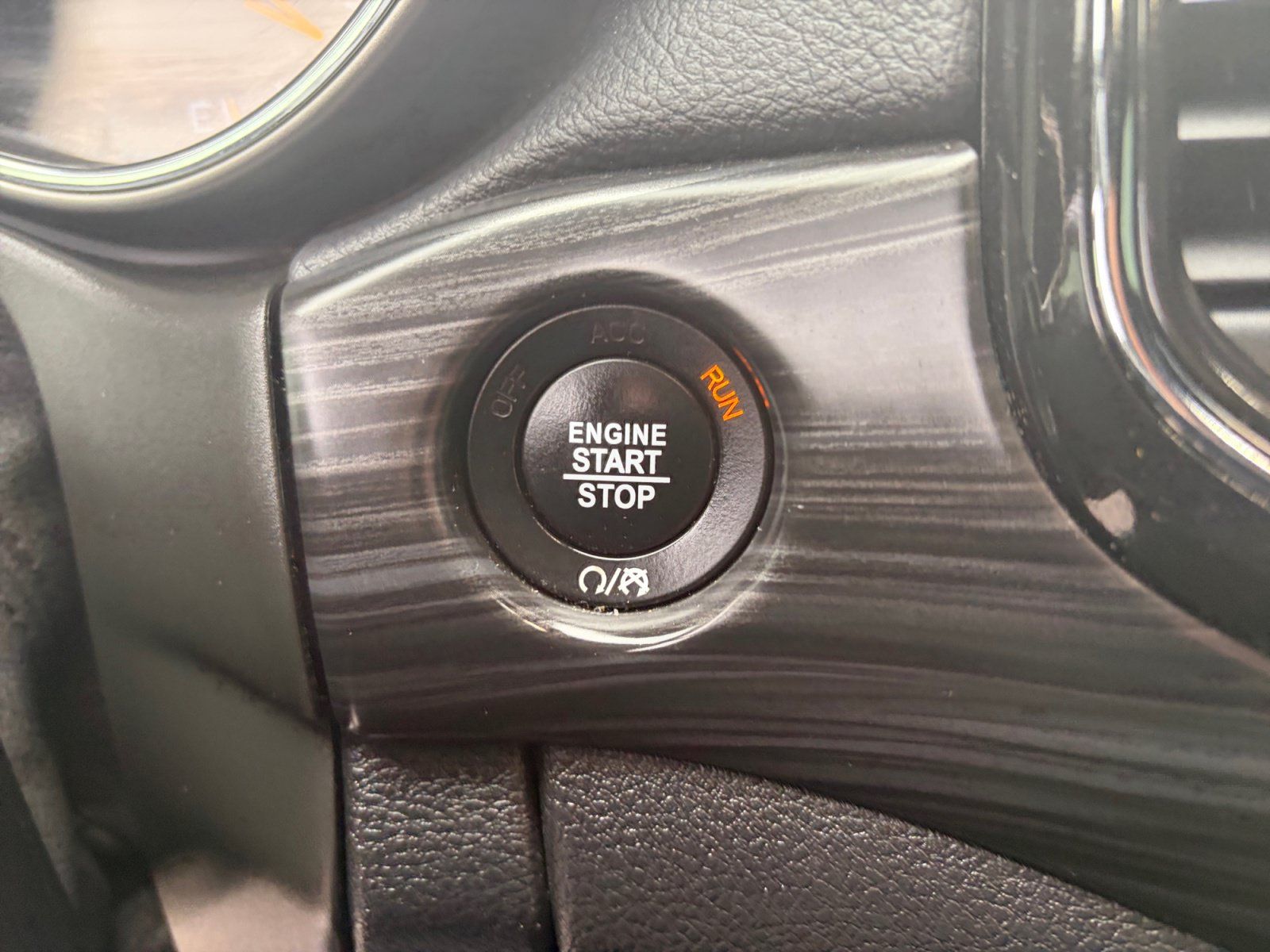 Used 2022 Jeep Grand Cherokee Laredo X AWD/4WD image 17
