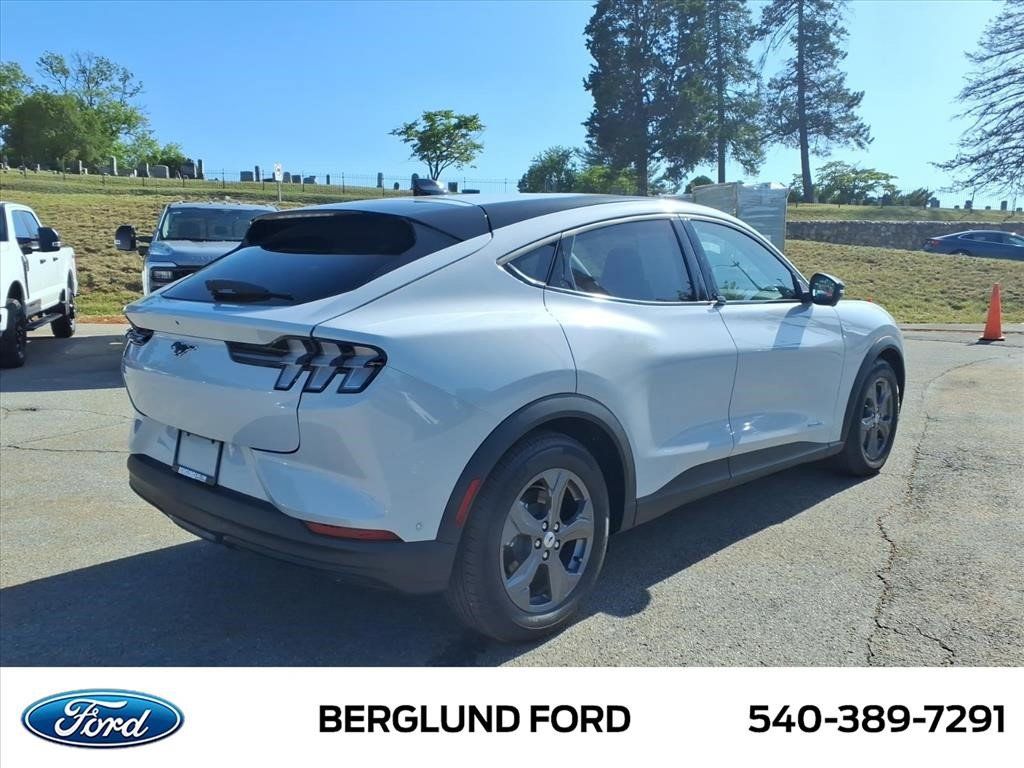Used 2023 Ford Mustang Mach-E Select w/ Comfort Package Lite AWD/4WD image 5