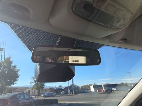 Used 2022 Ford Transit Connect XLT image 20