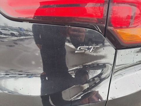 Used 2020 Buick Encore GX Select w/ Sport Touring Package image 12