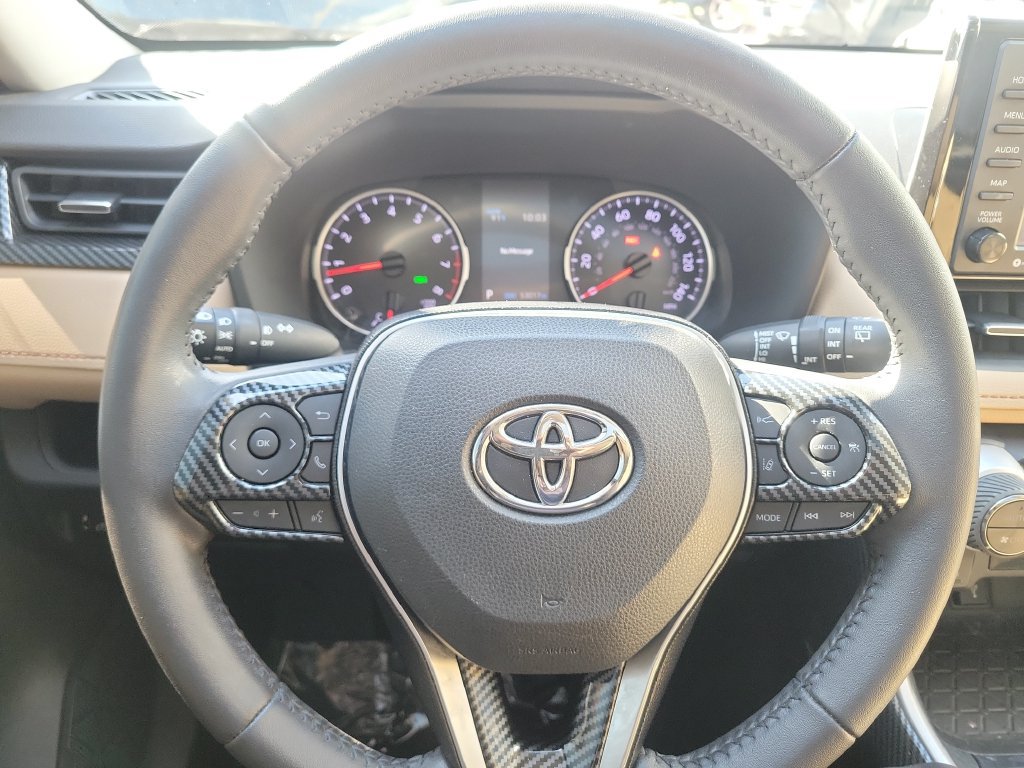 Certified 2022 Toyota RAV4 XLE Premium FWD image 8