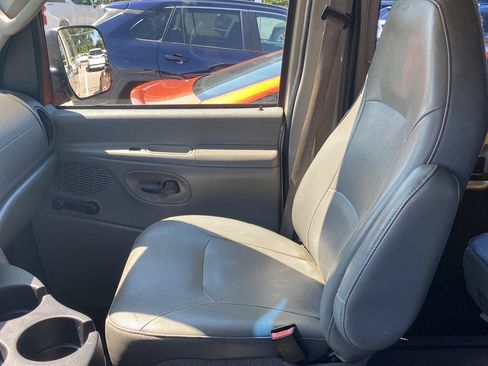 Used 2007 Ford E-350 and Econoline 350 XL RWD image 17