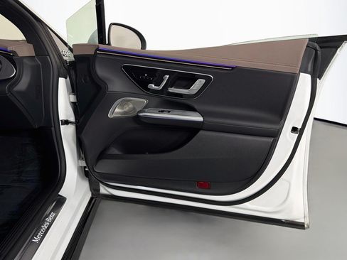 Certified 2023 Mercedes-Benz EQE 500 4MATIC Sedan image 23