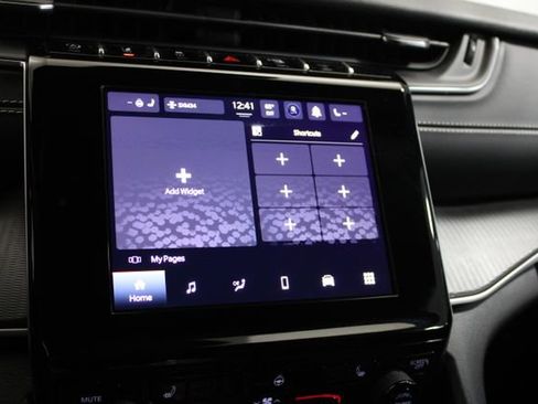 Used 2024 Jeep Grand Cherokee Altitude AWD/4WD image 16