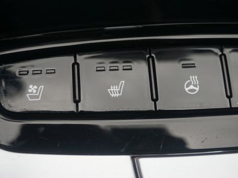 Used 2022 Hyundai Santa Cruz Limited image 34