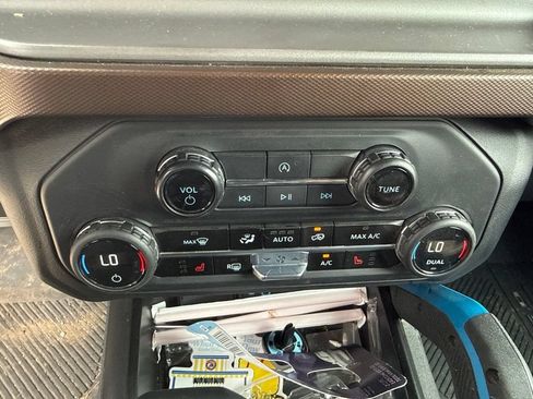 Used 2023 Ford Bronco Outer Banks AWD/4WD image 12