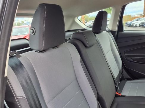 Used 2018 Ford Escape S image 21