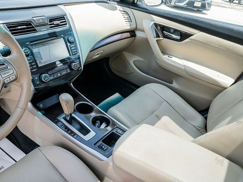 Used 2015 Nissan Altima 3.5 SL FWD image 15