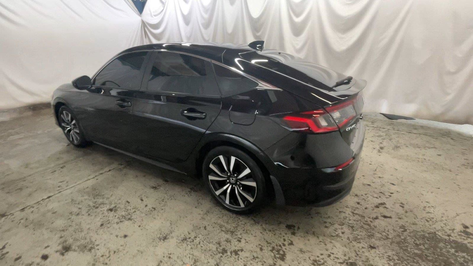 Certified 2024 Honda Civic EX-L image 10