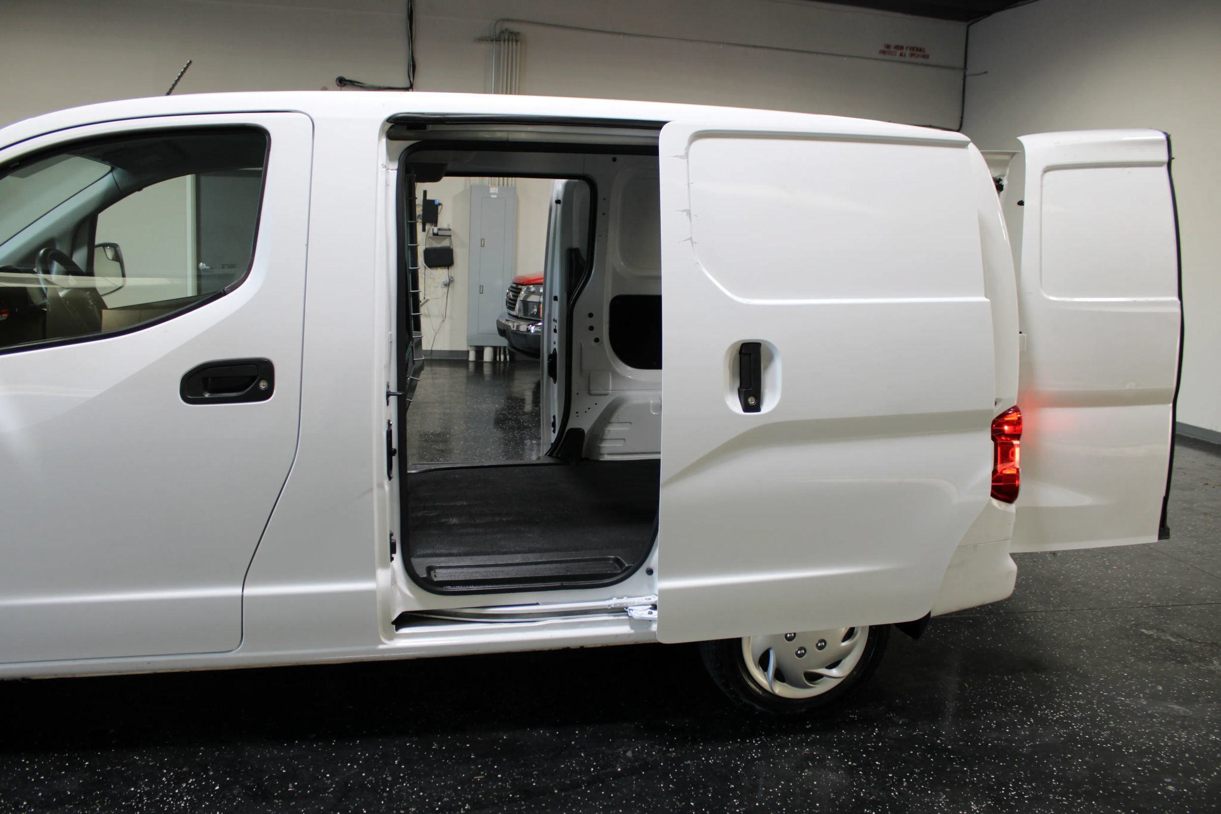 Used 2019 Nissan NV200 SV FWD image 32