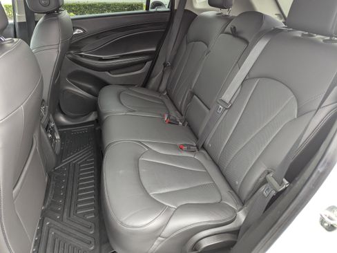 Used 2019 Buick Envision Essence image 20