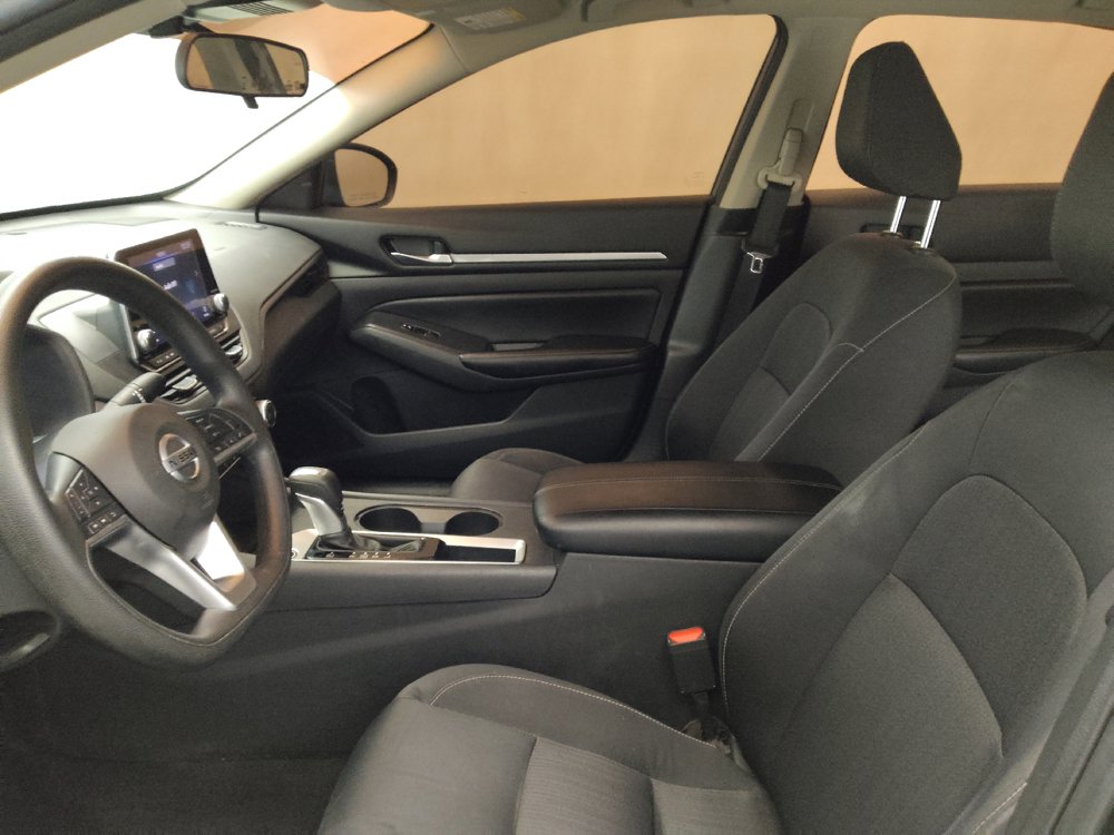 Used 2022 Nissan Altima 2.5 SV FWD image 17