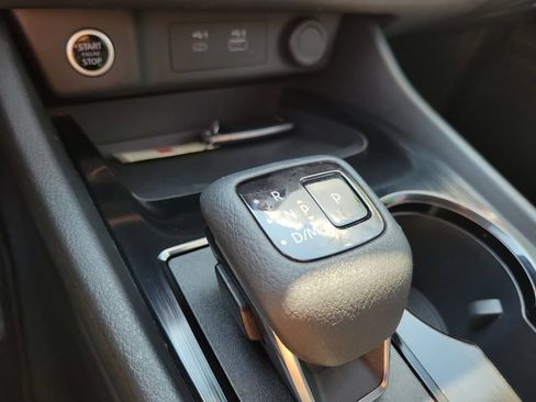Used 2023 Nissan Rogue SV AWD/4WD image 33