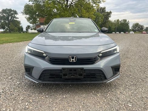 Used 2024 Honda Civic Sport image 2