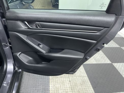 Used 2019 Honda Accord Sport image 18
