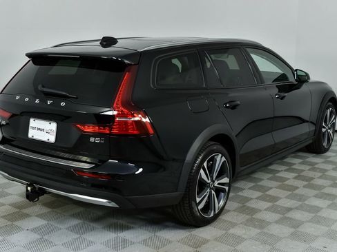 Certified 2024 Volvo V60 B5 Cross Country Plus image 30