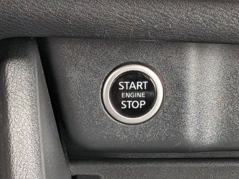 Used 2022 Nissan Rogue SV w/ SV Premium Package AWD/4WD image 19