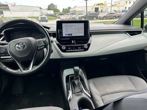 Used 2023 Toyota Corolla SE FWD image 5