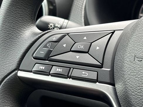 Used 2023 Nissan Kicks SV FWD image 27