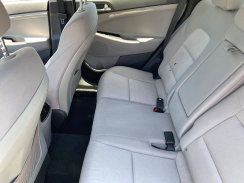 Used 2018 Hyundai Tucson Value AWD/4WD image 19