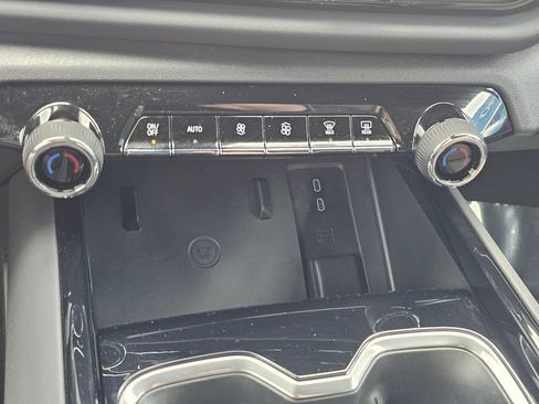 Used 2026 Chevrolet Silverado EV Trail Boss AWD/4WD image 32