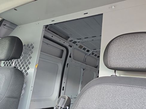 Used 2023 RAM ProMaster 2500 w/ Convenience Group FWD image 15