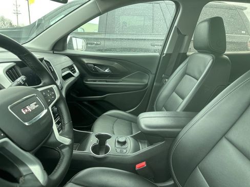 Used 2024 GMC Terrain SLT AWD/4WD image 5