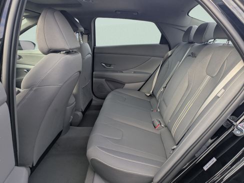 New 2026 Hyundai Elantra SEL Sport image 18