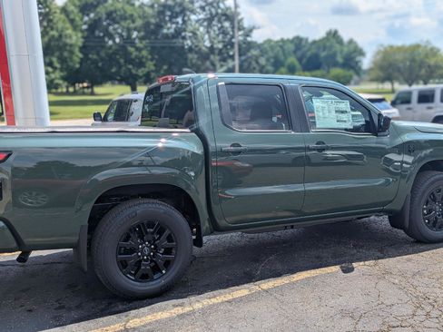 New 2026 Nissan Frontier SV w/ All-Weather Content Package AWD/4WD image 9