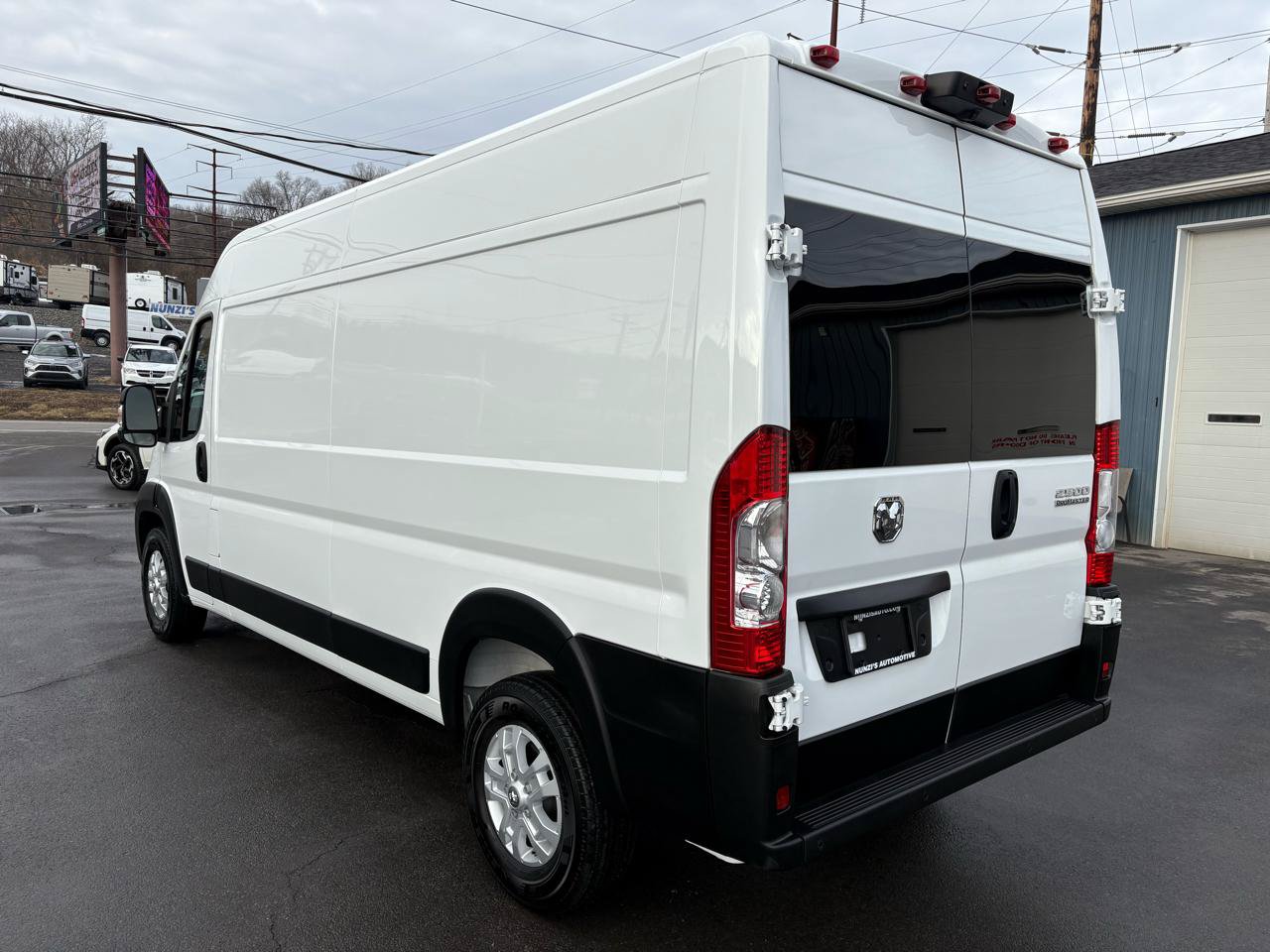 Used 2024 RAM ProMaster 2500 w/ Quick Order Package 22G SLT FWD image 3