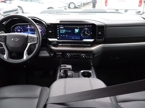 Certified 2025 Chevrolet Silverado 1500 LT Trail Boss w/ Convenience Package II image 17