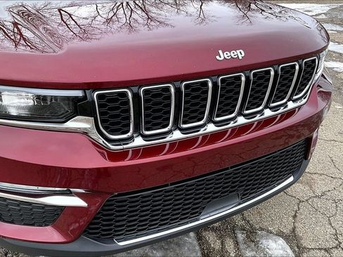 Used 2024 Jeep Grand Cherokee Limited AWD/4WD image 27