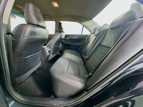 Used 2015 Toyota Camry SE image 26