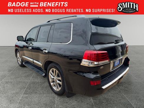 Used 2013 Lexus LX 570 4WD w/ Luxury Pkg image 6